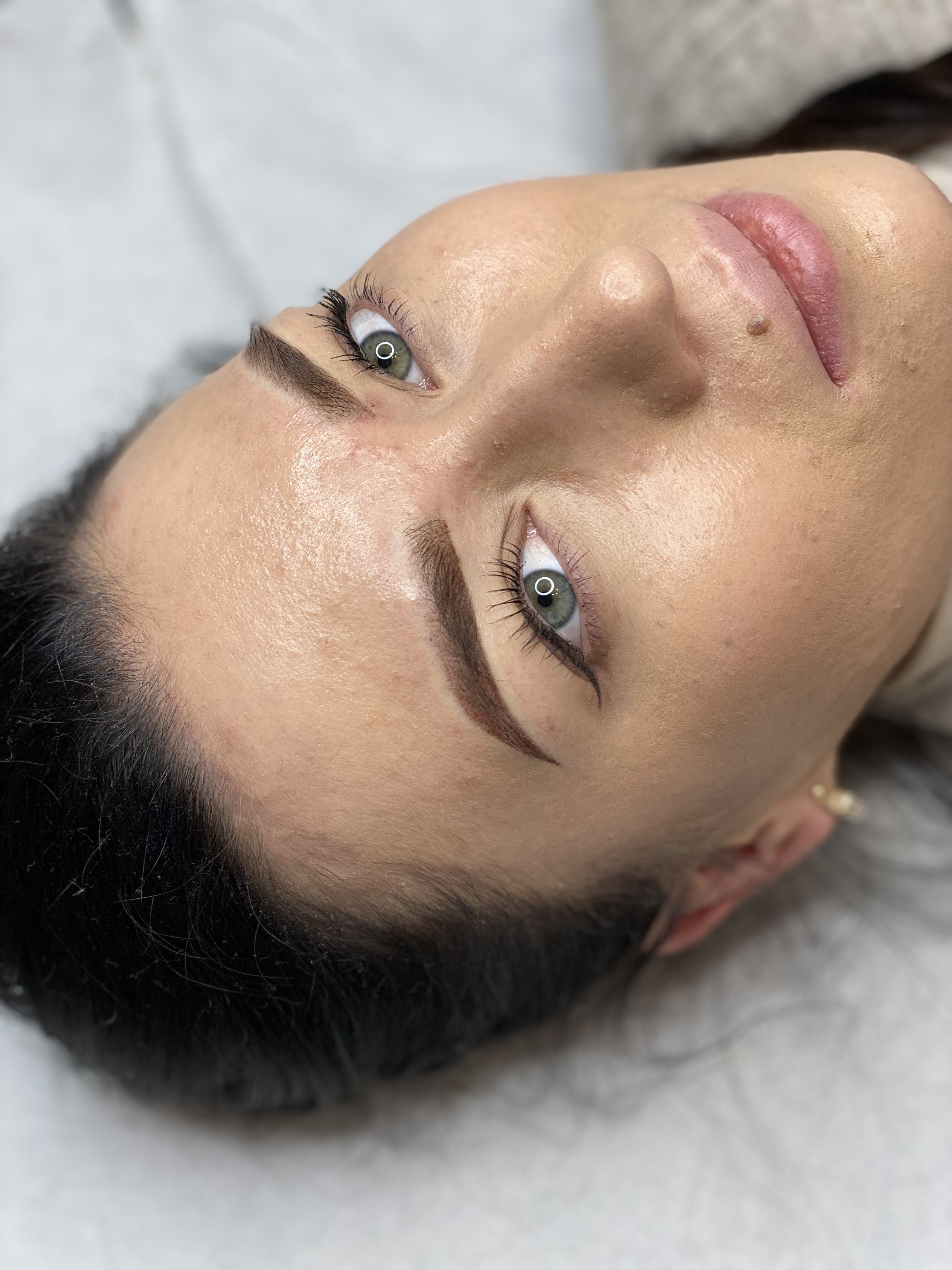 Makijaż permanentny brwi i kreska — Mad Beauty Warszawa Włochy